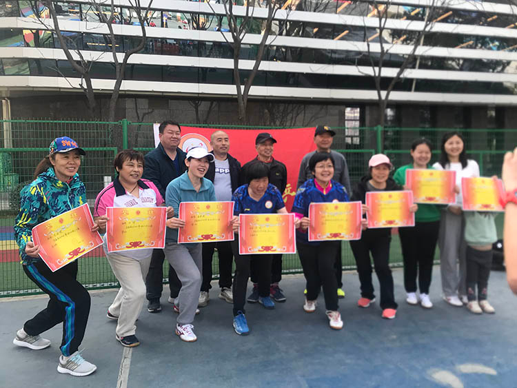 航天星河公园庆“三八妇女节”女子乒乓球比赛